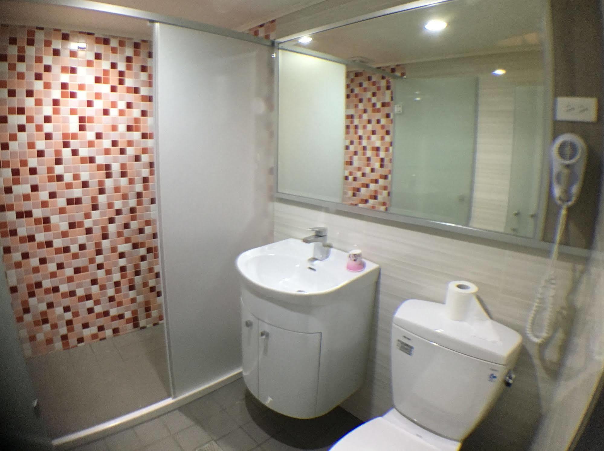 Central Hotel Taoyuan Dış mekan fotoğraf